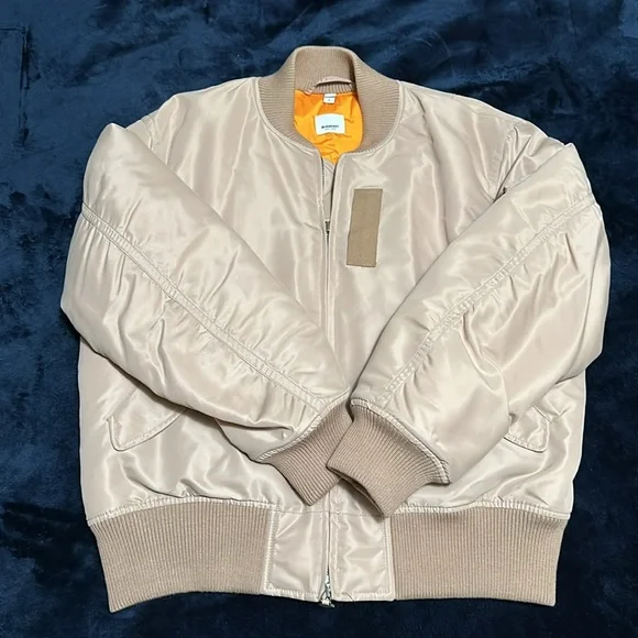 Burberry Logo Print Bomber Jacket - Picture 7 of 17